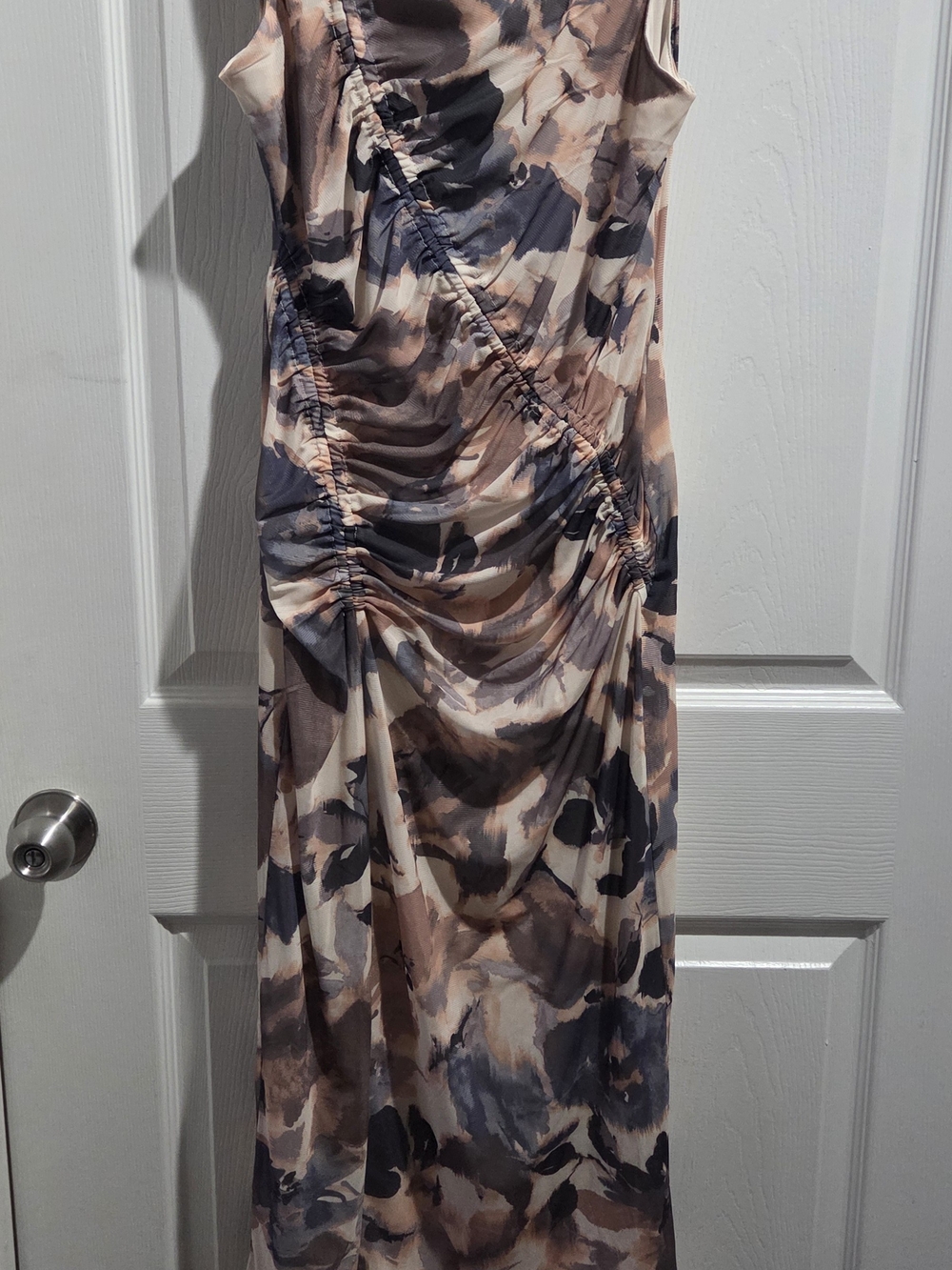 Nine West Sleeveless Ruched Maxi Dress in Neutral Multi Beige and Gray